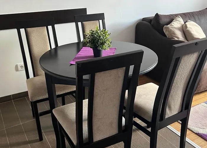 Kraljevi Cardaci Lux 10 * Κοπαόνικ